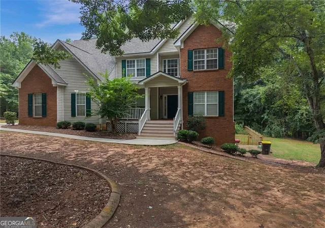 Photo 1 of Single family home for sale at 160 Perry Crk Dr, Fayetteville, GA 30215 | MLS# 10811195 | Listing updated on 2026-08-21
