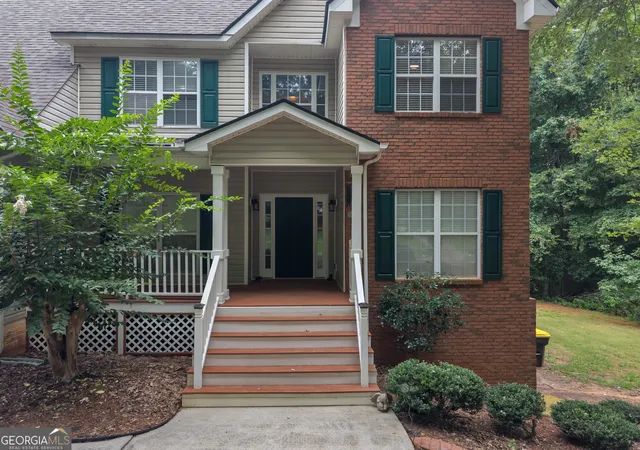 Photo 3 of Single family home for sale at 160 Perry Crk Dr, Fayetteville, GA 30215 | MLS# 10811195 | Listing updated on 2026-08-21