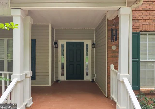 Photo 3 of Single family home for sale at 160 Perry Crk Dr, Fayetteville, GA 30215 | MLS# 10811195 | Listing updated on 2026-08-21