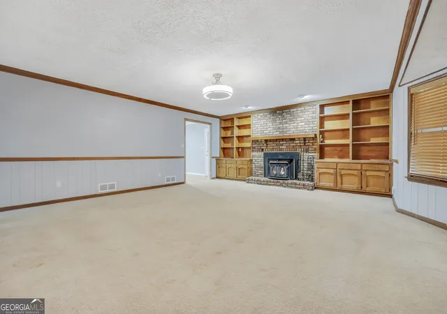 Photo 3 of Single family home for sale at 10 Melissa Dr, Stockbridge, GA 30281 | MLS# 10834672 | Listing updated on 2026-10-10
