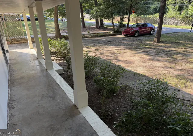 Photo 3 of Single family home for sale at 2192 Ne Dering Cir Ne, Atlanta, GA 30345 | MLS# 10829245 | Listing updated on 2026-09-23
