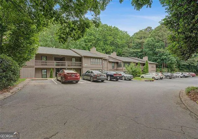 3rd image of 319 Smokerise Cir Se, Marietta, GA 30067 | MLS# 10786755