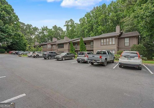 4th image of 319 Smokerise Cir Se, Marietta, GA 30067 | MLS# 10786755