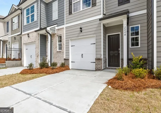 Homes for sale in Douglasville, GA | 2004 Roseleigh Dr, Douglasville, GA 30134 | MLS# 10681887
