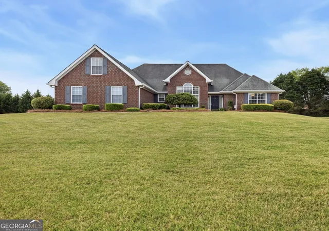 2nd image of 800 Karie Dr, Mcdonough, GA 30253 | MLS# 10759886