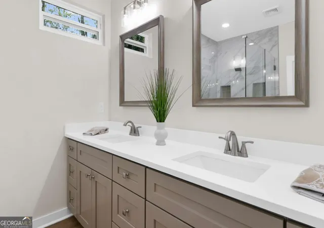 5th image of 2911 Pine Valley Cir, Atlanta, GA 30344 | MLS# 10732861