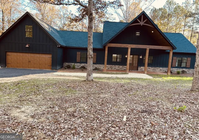 Photo 3 of Sale Pending at 5962 Ga Hwy 109, Molena, GA 30258 | MLS# 10647472 | Listing updated on 2026-10-02