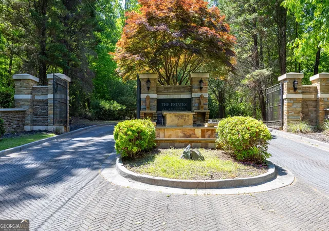 2nd image of 12 Allatoona Trace Dr Se, Acworth, GA 30102 | MLS# 10804246