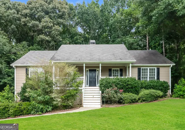 Photo 1 of Single family home for sale at 7 Dene Dr, Douglasville, GA 30134 | MLS# 10819682 | Listing updated on 2026-09-06
