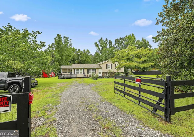 3rd image of 655 Old Driver Rd, Whitesburg, GA 30185 | MLS# 10813970