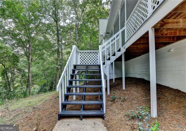 Photo 2 of Single family home for sale at 214 Valley Brk Dr, Woodstock, GA 30188 | MLS# 10788041 | Listing updated on 2026-10-30