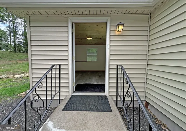 Homes for sale in Auburn, GA | 283 Brown Bridge Rd, Auburn, GA 30011 | MLS# 10783274