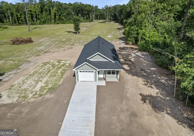 2nd image of 93 Riverside Dr, Jesup, GA 31545 | MLS# 10800718