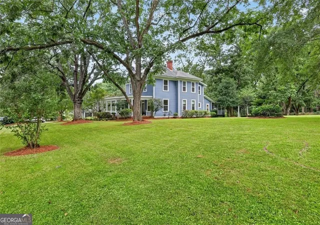 Photo 3 of Single family home for sale at 1060 Hill St, Concord, GA 30206 | MLS# 10823084 | Listing updated on 2026-08-24
