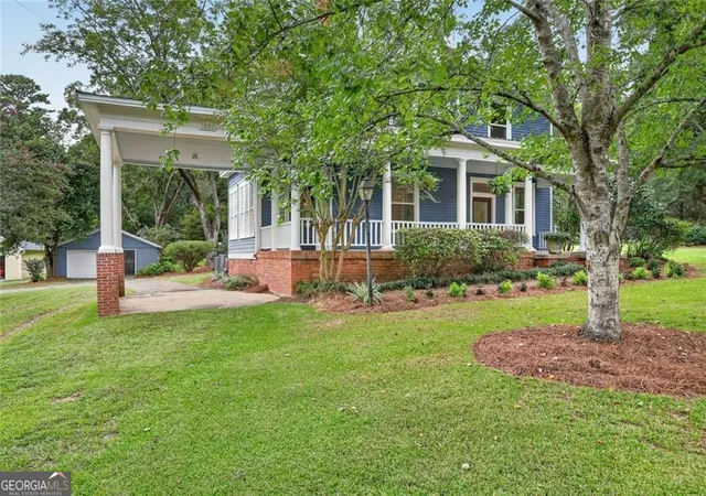 Photo 4 of Single family home for sale at 1060 Hill St, Concord, GA 30206 | MLS# 10823084 | Listing updated on 2026-08-24