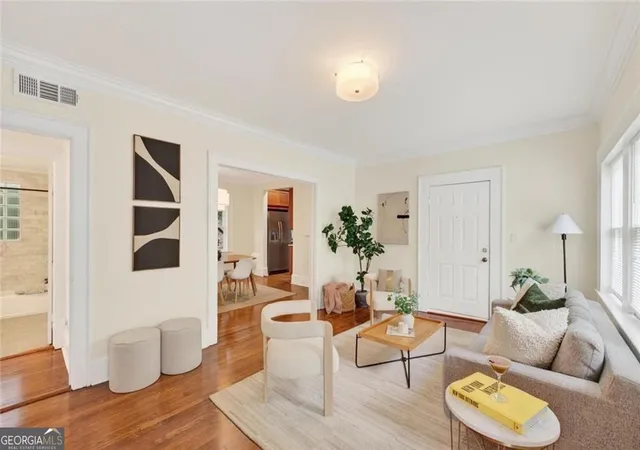 Listing Photo 3 - Condo for sale in building located at 653 Bonaventure Ave Ne, Atlanta, GA 30306 - Unit #5