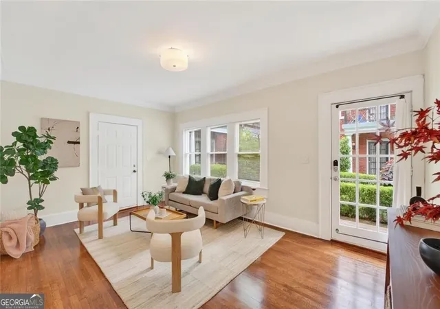 Listing Photo 4 - Condo for sale in building located at 653 Bonaventure Ave Ne, Atlanta, GA 30306 - Unit #5