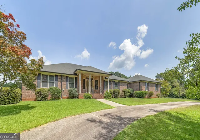 1st image of 405 Kelleytown Rd, Mcdonough, GA 30252 | MLS# 10828813