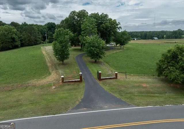 Photo 4 of House for sale at 463 Arnoldsville Rd, Winterville, GA 30683 | MLS# 10791236 | Listing updated on 2026-08-15