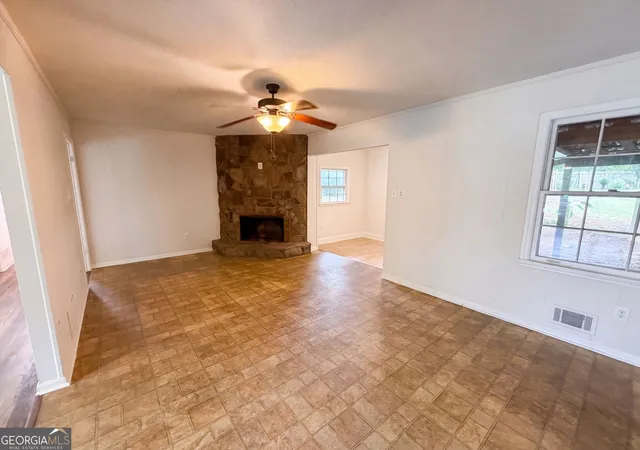 Photo 3 of Sale Pending at 1276 Robin Rd Ne, Conyers, GA 30012 | MLS# 10823516 | Listing updated on 2026-09-18