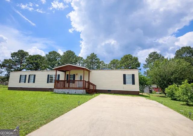 Homes for sale in Byron, GA | 240 Bayberry Dr, Byron, GA 31008 | MLS# 10772940