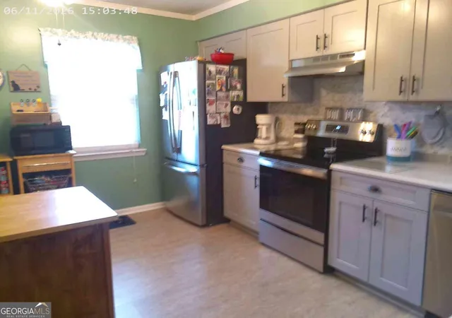 Photo 3 of Sale Pending at 853 Sagewood Dr, Hinesville, GA 31313 | MLS# 10784447 | Listing updated on 2026-10-21