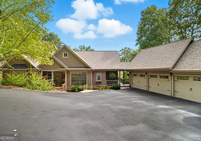 Photo 1 of Single family home for sale at 121 Hyacinth Hl Dr, Big Canoe, GA 30143 | MLS# 10857422 | Listing updated on 2026-10-29