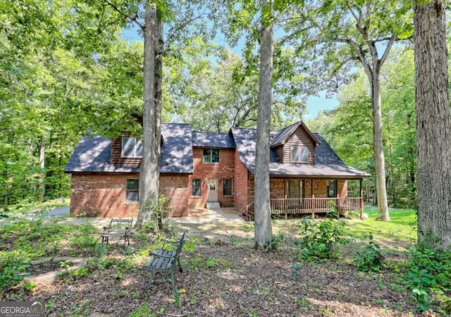 Photo 3 of Single family home for sale at 2204 Cedar Cliff Rd, Hiawassee, GA 30546 | MLS# 10598094 | Listing updated on 2026-09-21