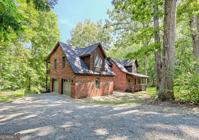Photo 3 of Single family home for sale at 2204 Cedar Cliff Rd, Hiawassee, GA 30546 | MLS# 10598094 | Listing updated on 2026-09-21