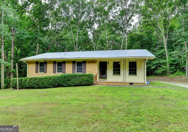 3rd image of 2140 Irwin Bridge Rd Nw, Conyers, GA 30012 | MLS# 10782786