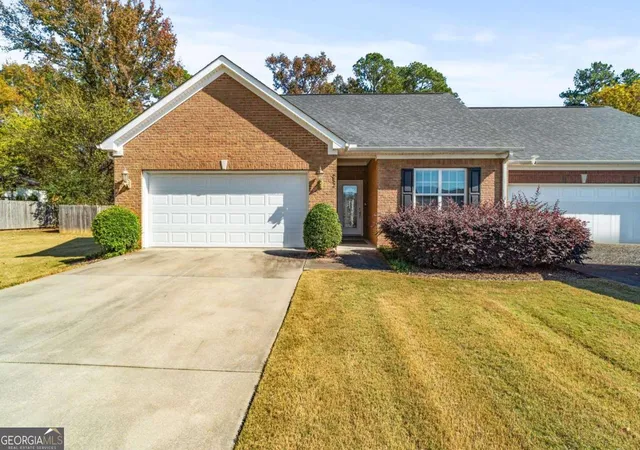 Photo 1 of Condo for sale at 252 Blackwood Pl Se, Calhoun, GA 30701 | MLS# 10639394 | Listing updated on 2026-09-20