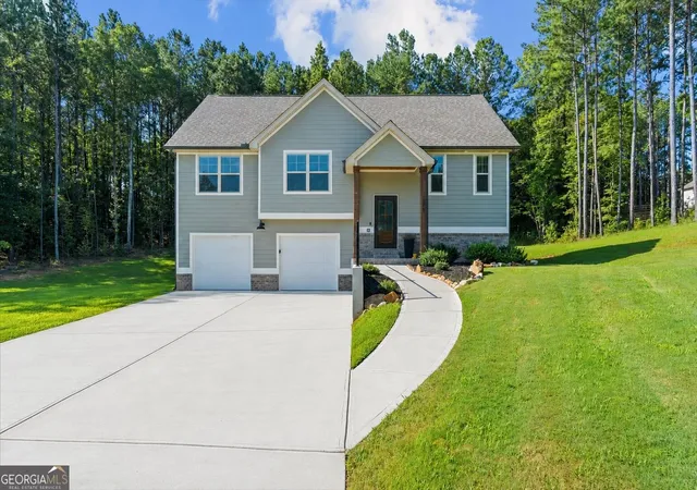 Photo 2 of Single family home for sale at 1145 Awenasa Dr, Villa Rica, GA 30180 | MLS# 10821696 | Listing updated on 2026-09-12