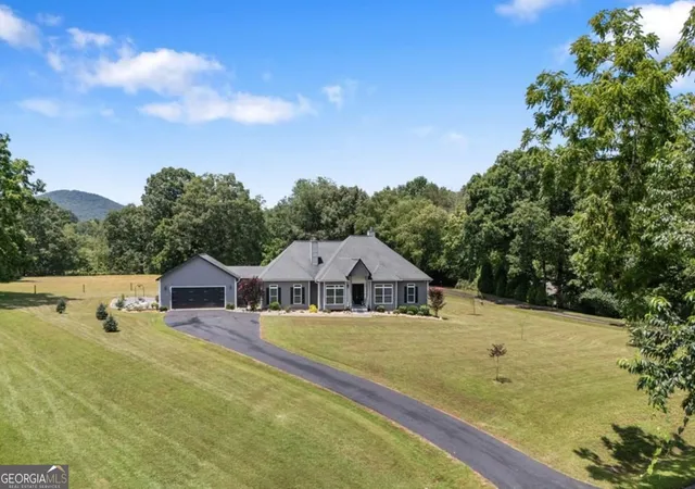 Photo 4 of Single family home for sale at 1502 Smithfield Lane Lane, Young Harris, GA 30582 | MLS# 10826547 | Listing updated on 2026-09-09