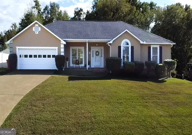 Photo 1 of Sale Pending at 200 N Wesleyan Cir, Macon, GA 31210 | MLS# 10624283 | Listing updated on 2025-12-02