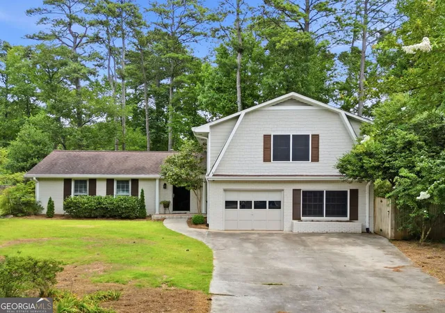 Photo 1 of Single family home for sale at 11555 Northgate Way, Roswell, GA 30075 | MLS# 10809140 | Listing updated on 2026-08-15