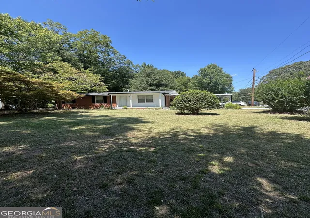 Photo 2 of Single family home for sale at 600 E Lanier Ave W, Fayetteville, GA 30214 | MLS# 10835250 | Listing updated on 2026-09-11