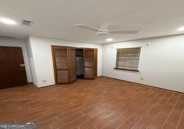 Photo 4 of Single family home for sale at 1094 Crystal Lake Rd, Atlanta, GA 30349 | MLS# 10817745 | Listing updated on 2026-08-17