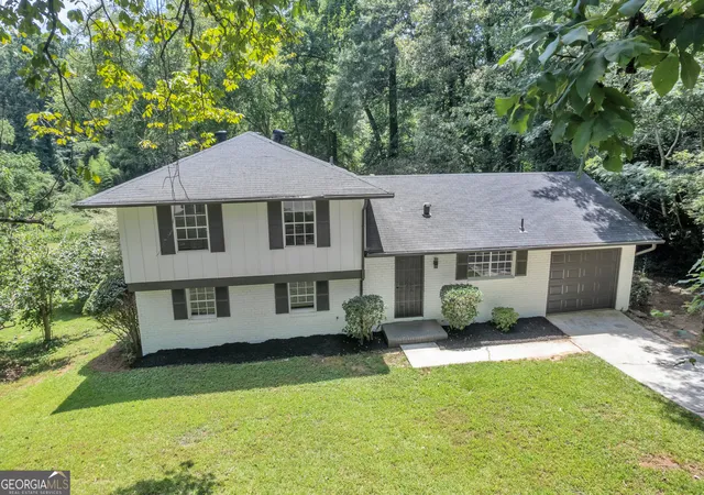 Photo 2 of Single family home for sale at 4374 Cedar Ridge Trl, Stone Mountain, GA 30083 | MLS# 10709610 | Listing updated on 2026-08-12