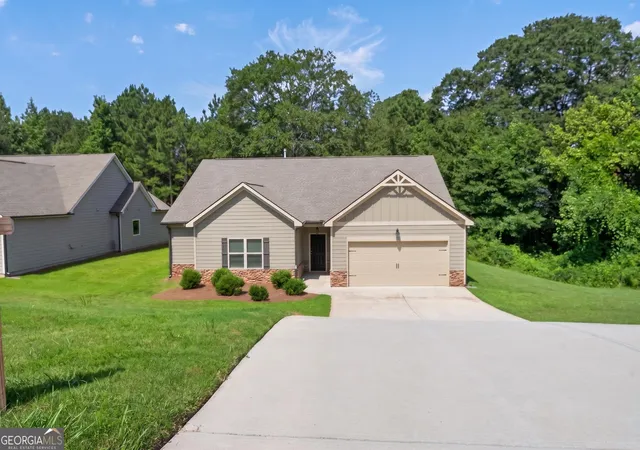 1st image of 131 Holtz Dr, Carrollton, GA 30117 | MLS# 10824571