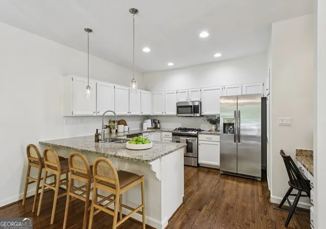 Photo 3 of Single family home for sale at 2433 Oostanaula Dr Ne, Brookhaven, GA 30319 | MLS# 10754337 | Listing updated on 2026-09-30