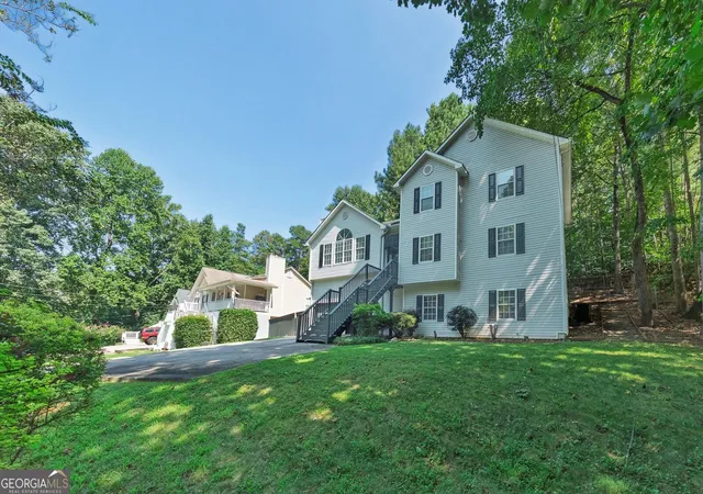 2nd image of 6484 Victory Dr, Acworth, GA 30102 | MLS# 10832288