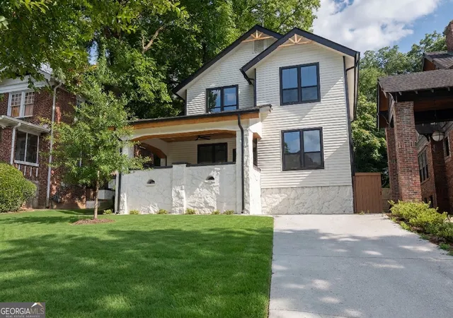 Photo 2 of Single family home for sale at 1456 S Gordon St Sw, Atlanta, GA 30310 | MLS# 10797439 | Listing updated on 2026-10-29