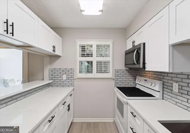 2nd image of 6700 Roswell Rd #31B, Sandy Springs, GA 30328 | MLS# 10818127