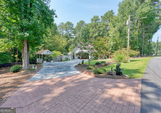 Photo 2 of Sale Pending at 5005 George Washington Ave Nw, Acworth, GA 30101 | MLS# 10835445 | Listing updated on 2026-09-11