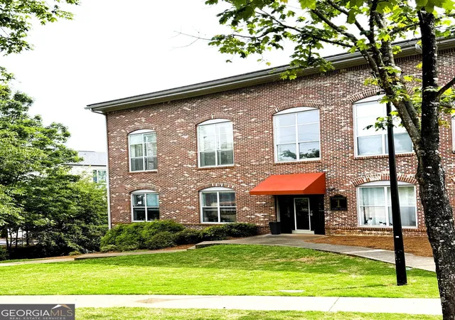 Photo 3 of Sale Pending at 445 N Sessions St Nw #1101, Marietta, GA 30060 | MLS# 10764424 | Listing updated on 2026-09-14