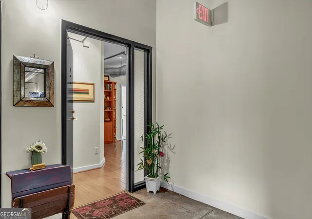 Listing Photo 5 - Condo for sale in building located at 445 N Sessions St NW, Marietta, GA 30060 - Unit #1101