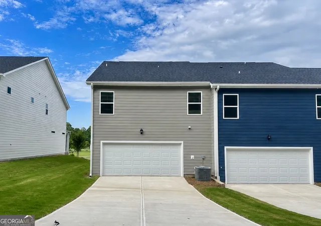 Photo 3 of Townhouse for sale at 331 Tate St, Monroe, GA 30655 | MLS# 10817823 | Listing updated on 2026-08-22