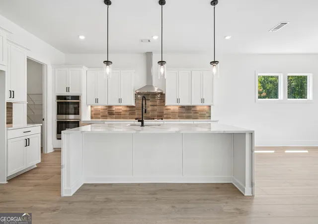 Photo 2 of Single family home for sale at 212 Regester Wy, Peachtree City, GA 30269 | MLS# 10765139 | Listing updated on 2026-09-14