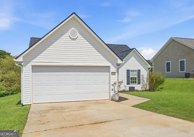 2nd image of 121 Crest View Dr, Carnesville, GA 30521 | MLS# 10812689