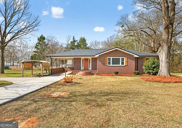 Photo 3 of Sale Pending at 1180 Robert Hardeman Rd, Winterville, GA 30683 | MLS# 10828030 | Listing updated on 2026-10-01